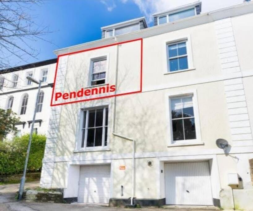 Pendennis - Bright Victorian Flat, Sea Views & Close To Beach Falmouth Ngoại thất bức ảnh
