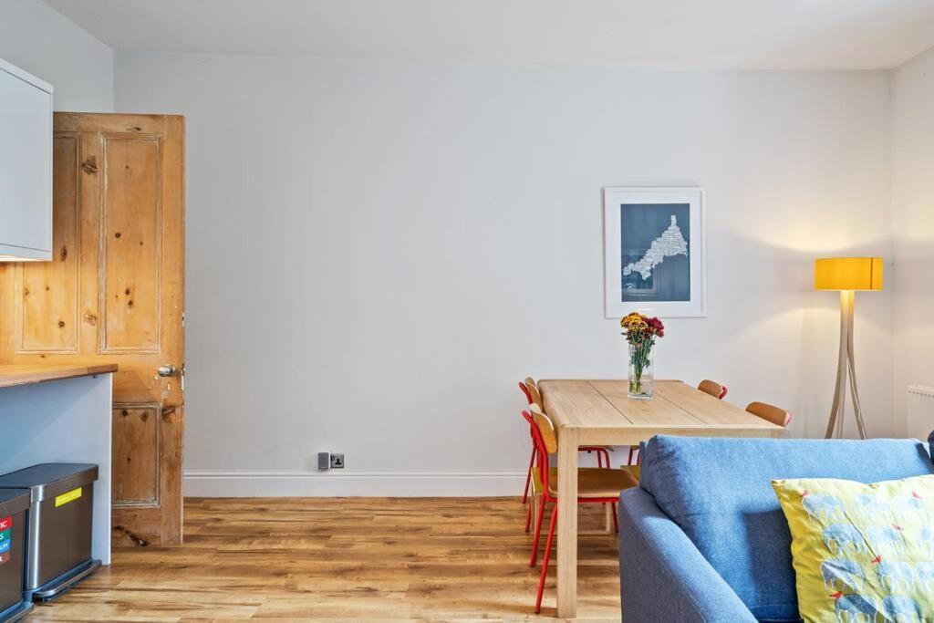 Pendennis - Bright Victorian Flat, Sea Views & Close To Beach Falmouth Ngoại thất bức ảnh